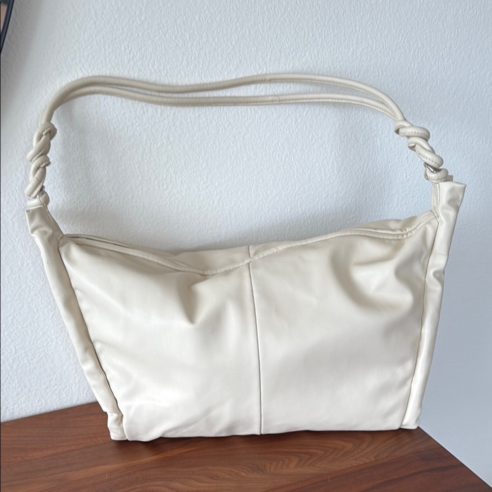 Elegant Cream Shoulder Bag